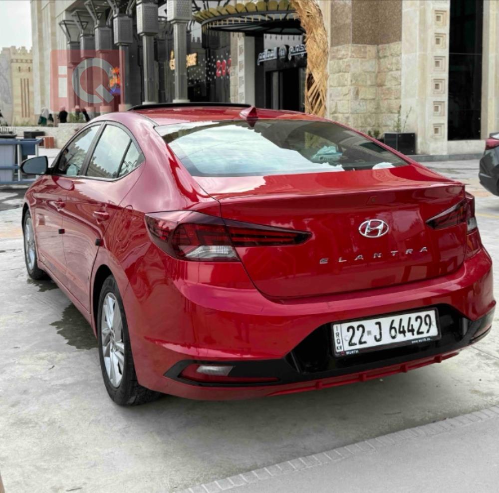 هیوندای ئەلەنترا